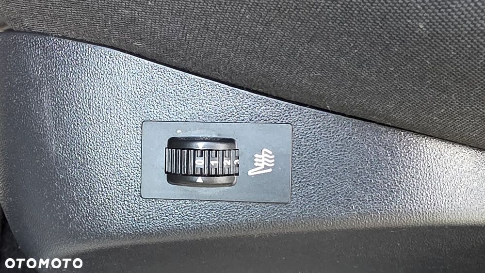 Peugeot 2008 1.5 BlueHDi Style - 23