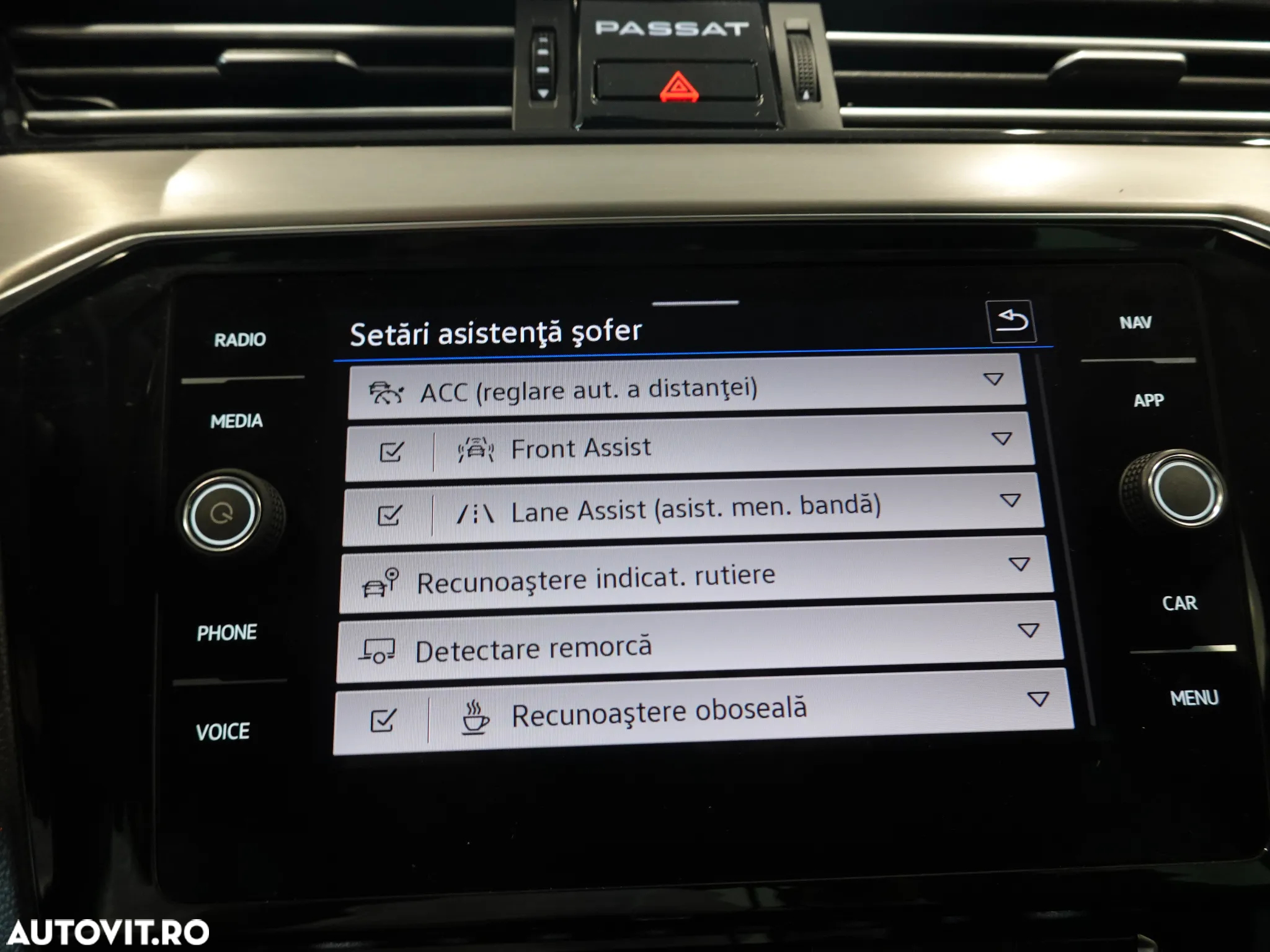 Volkswagen Passat Variant 2.0 TDI DSG Highline - 29