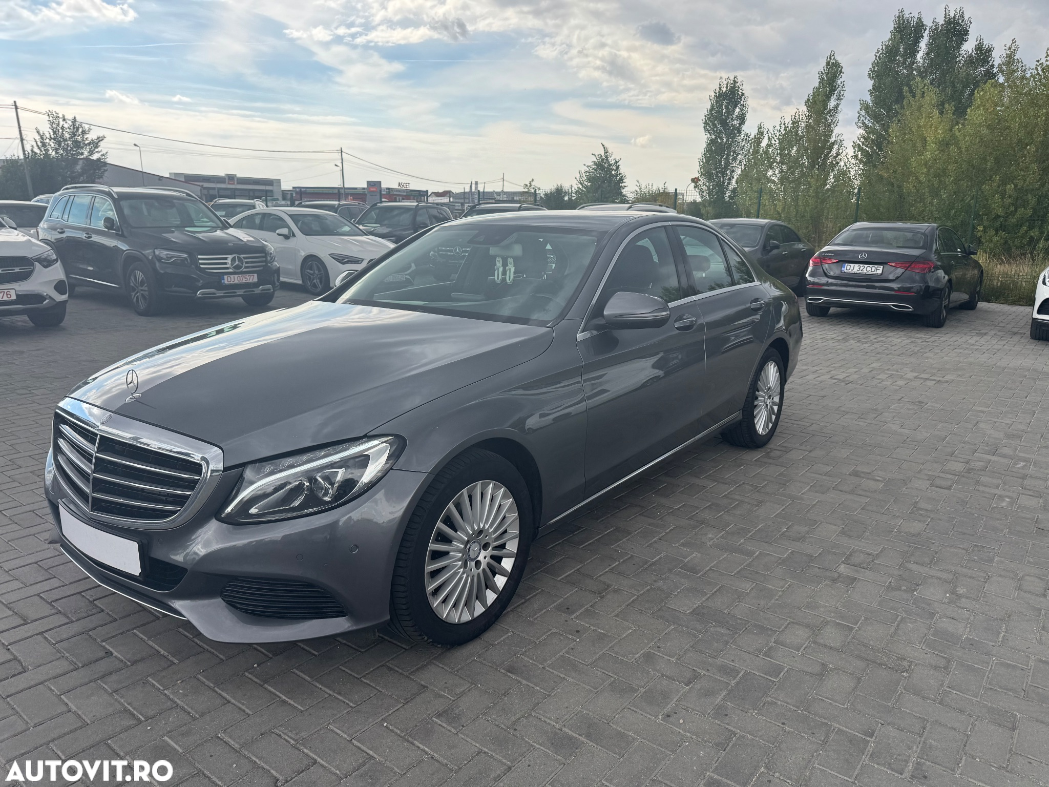 Mercedes-Benz C - 25