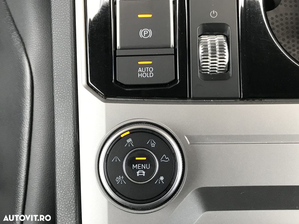 Volkswagen Touareg V6 TDI 4MOTION Elegance - 34