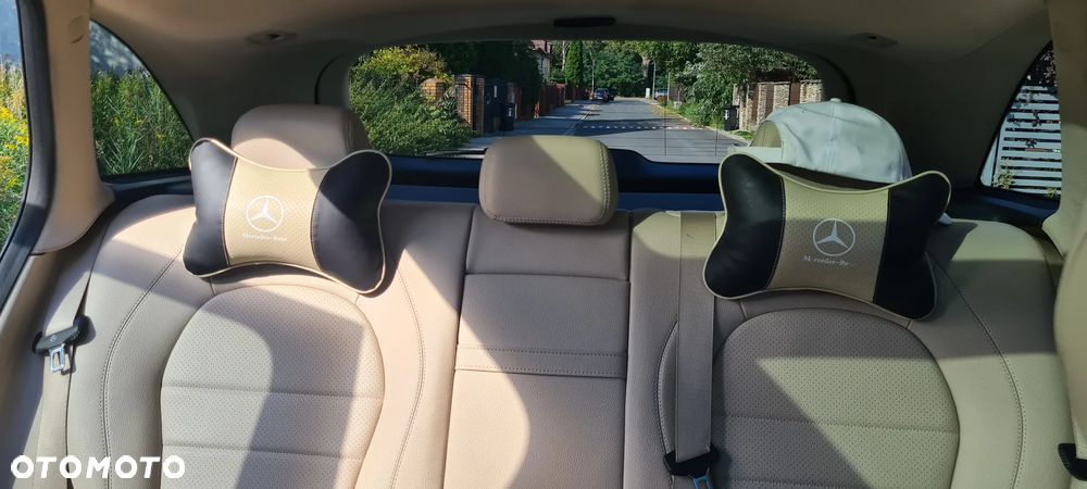 Mercedes-Benz GLC - 26