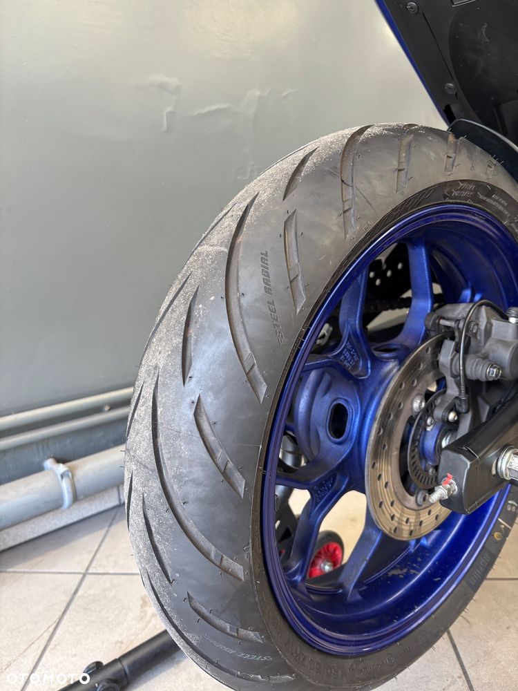 Yamaha R3 - 18
