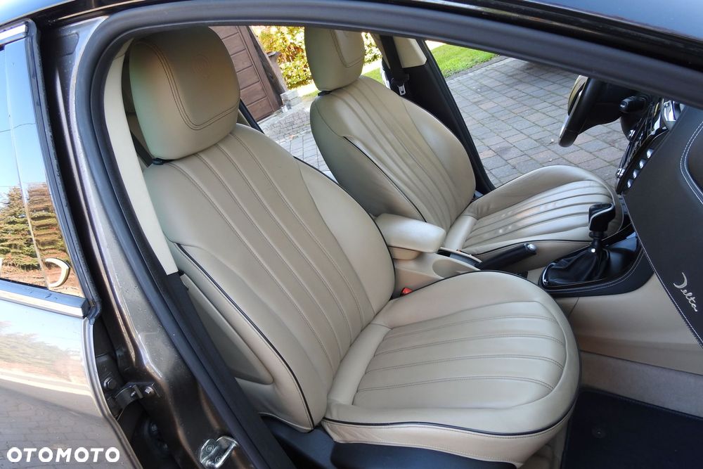 Lancia Delta 1.9 Multijet Twinturbo Executive - 24