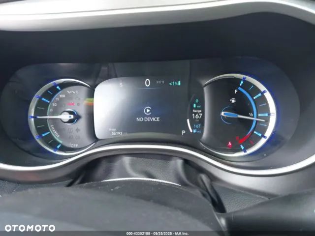 Chrysler Pacifica - 13