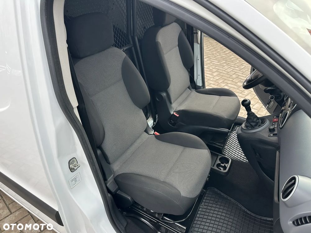 Peugeot Partner - 17