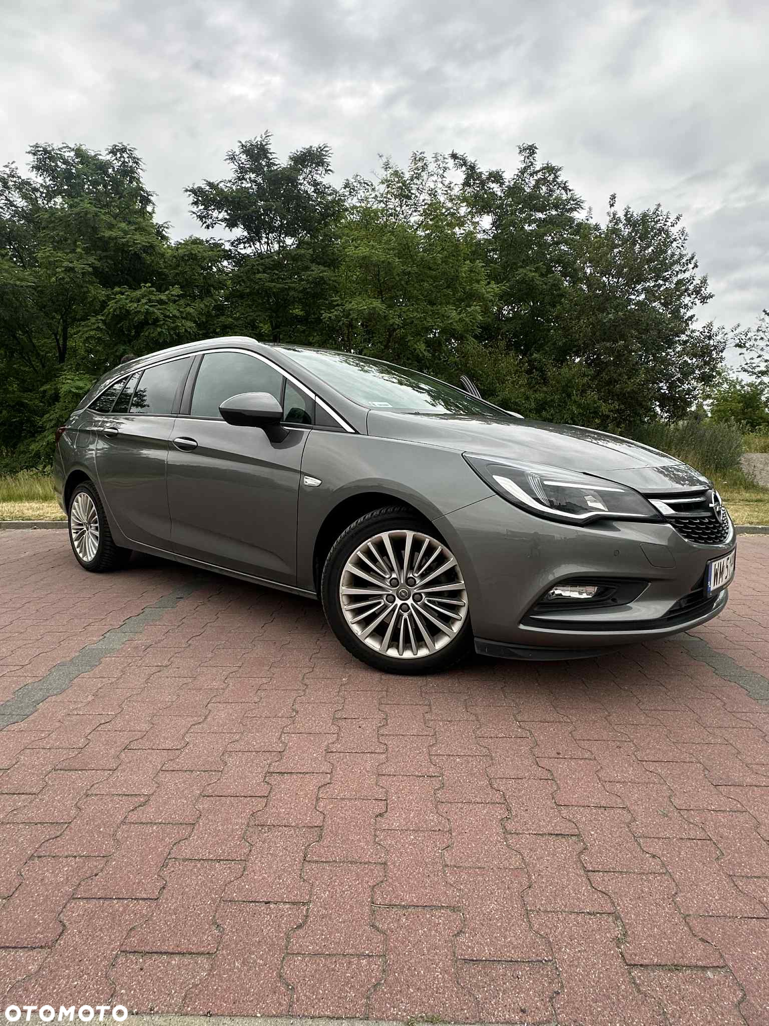Opel Astra V 1.6 T Elite S&S - 4