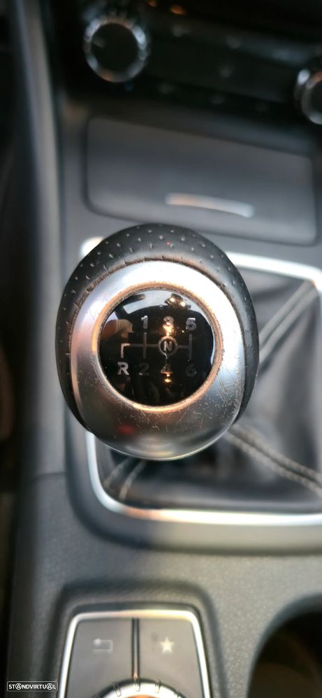 Mercedes-Benz CLA 180 CDI Urban - 12