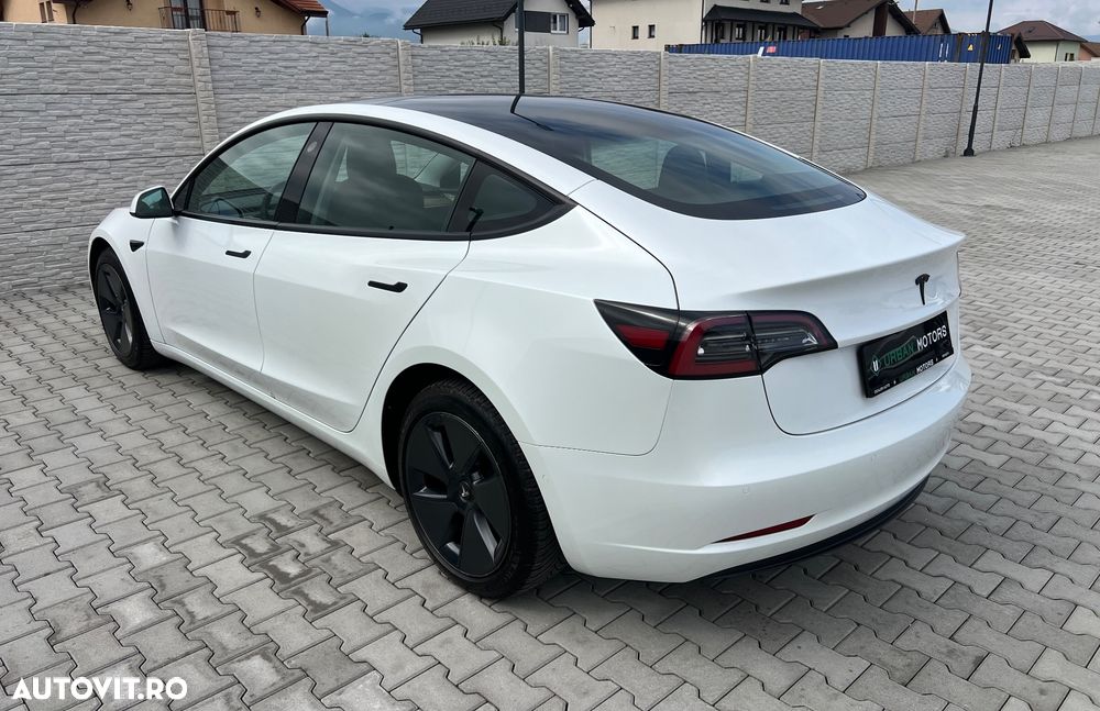 Tesla Model 3 Standard Reichweite Plus Hinterradantrieb - 2