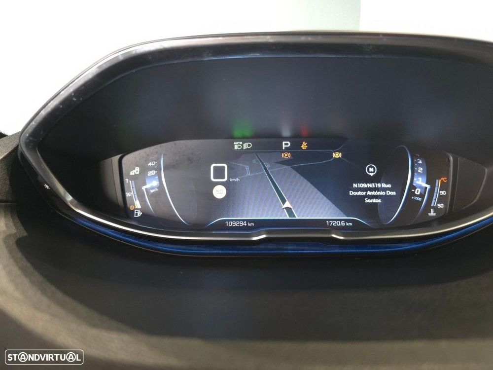 Peugeot 3008 1.5 BlueHDi Allure Pack EAT8 - 24