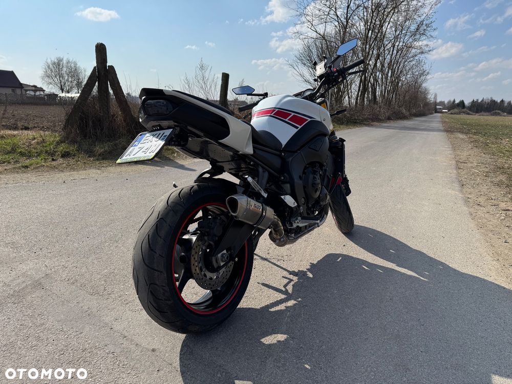 Yamaha FZ8 - 4