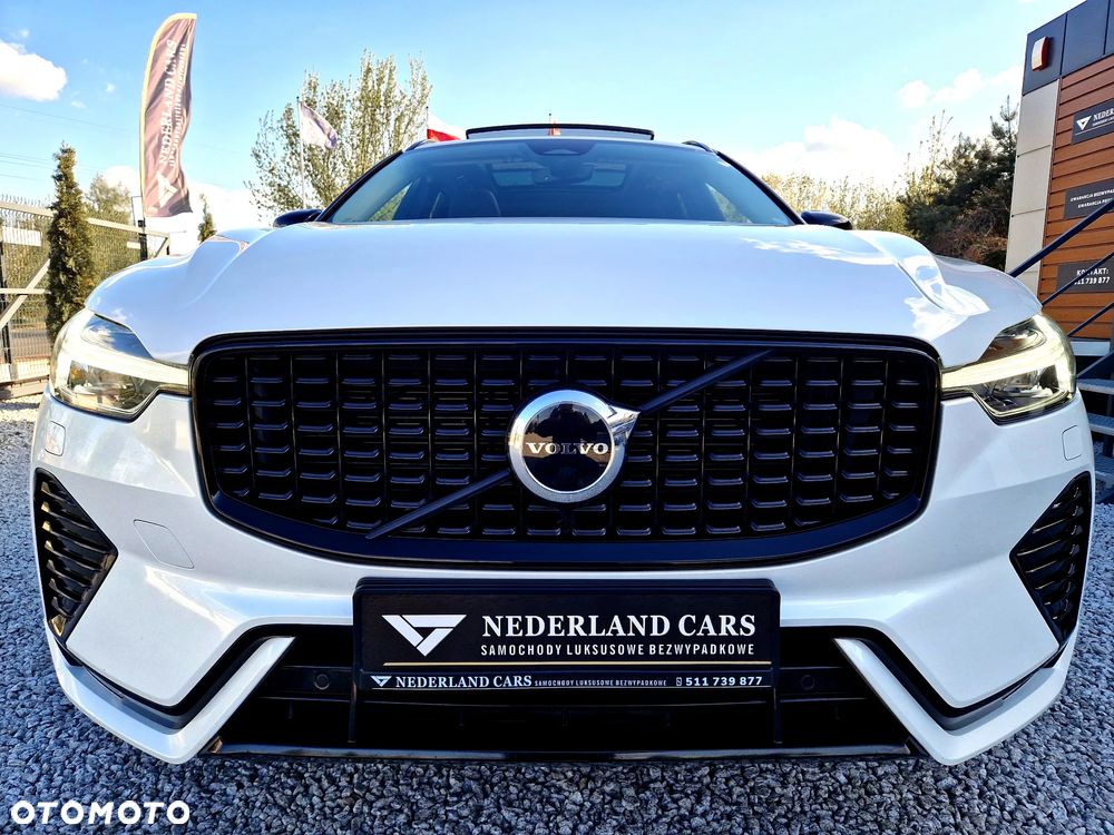 Volvo XC 60 B4 D Plus Dark - 41