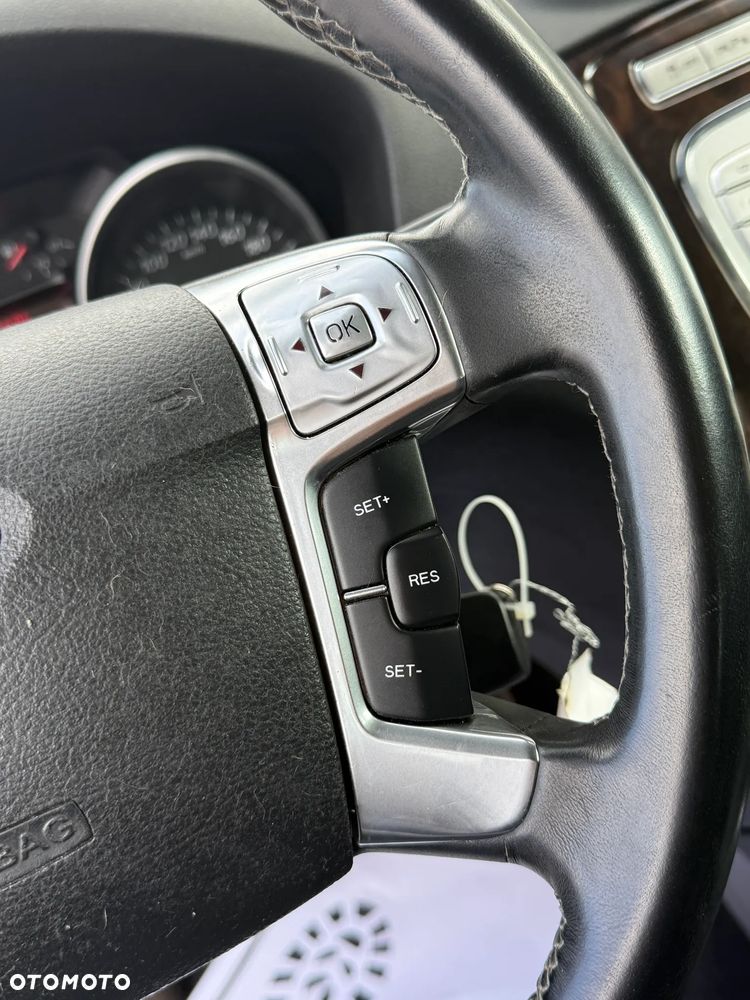 Ford Mondeo 2.0 TDCi Champions Edition - 29