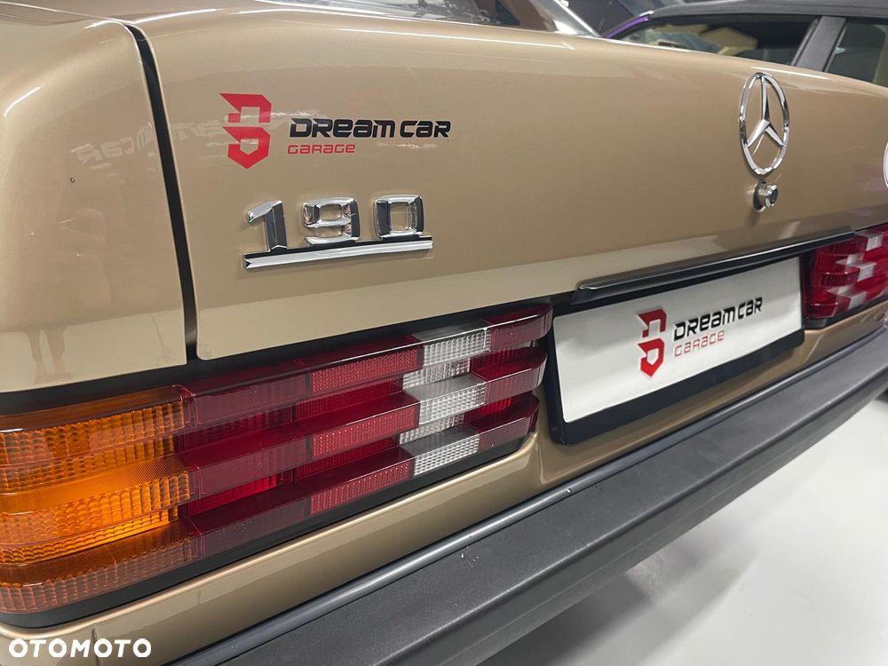 Mercedes-Benz W201 (190) - 9