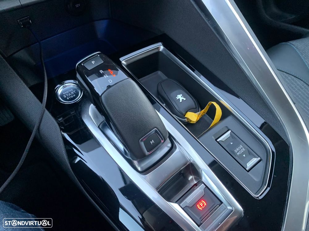 Peugeot 3008 1.5 BlueHDi Allure Pack EAT8 - 29