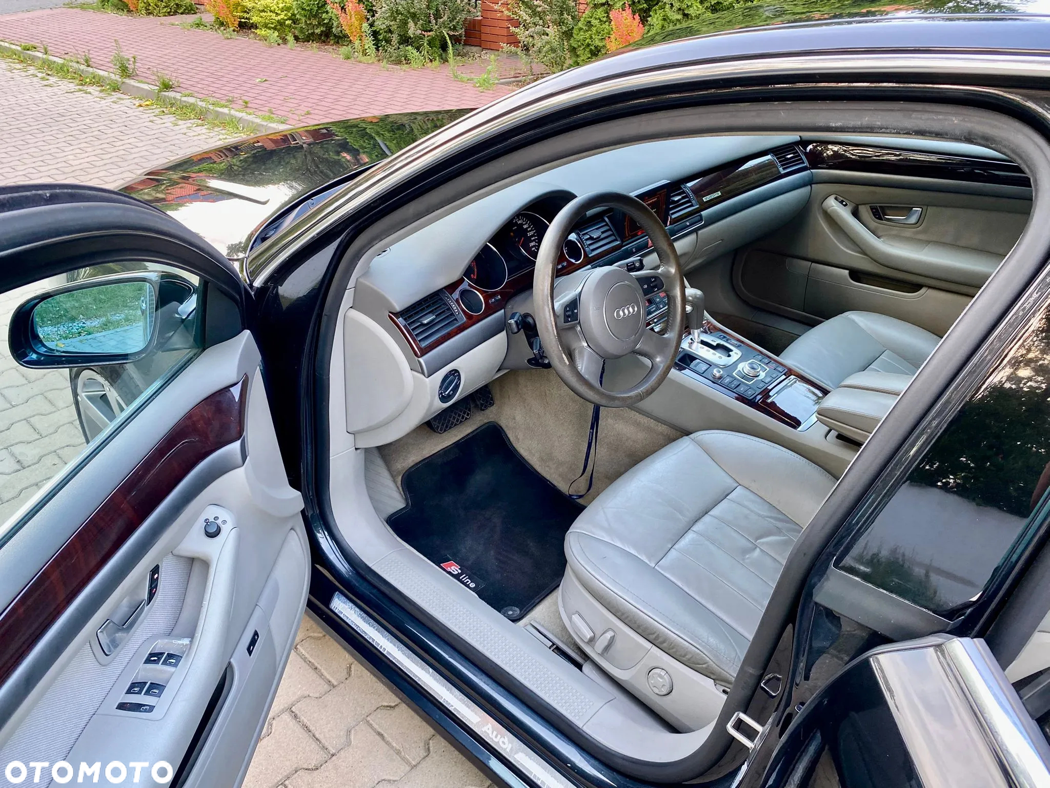 Audi A8 3.7 Quattro - 6