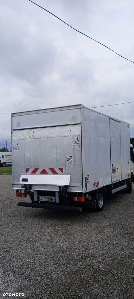 Renault Maxity - 4