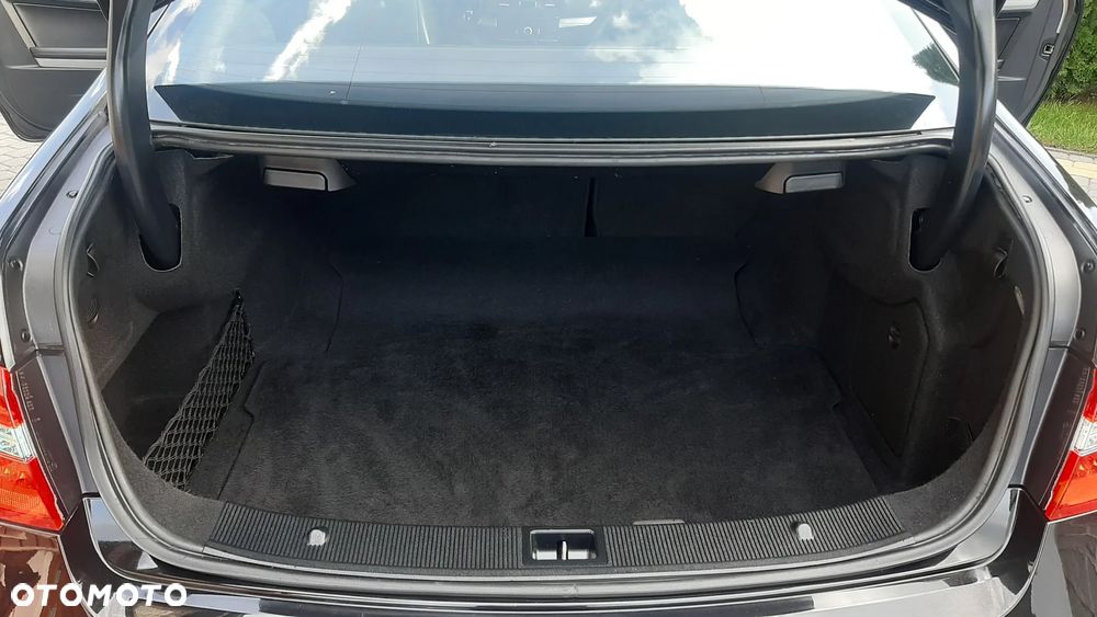 Mercedes-Benz Klasa E 200 BlueEFFICIENCY 7G-TRONIC Avantgarde - 35