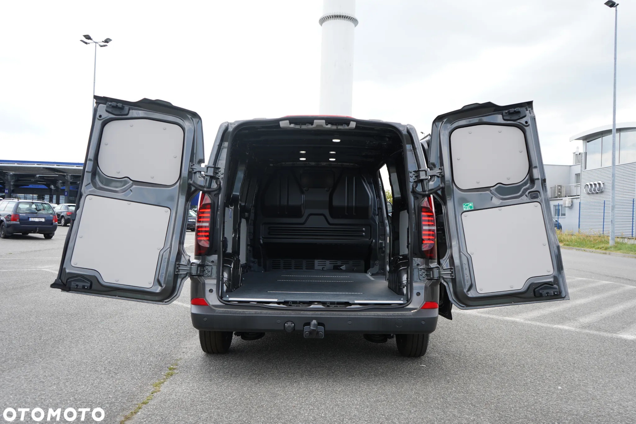 Volkswagen Transporter - 12