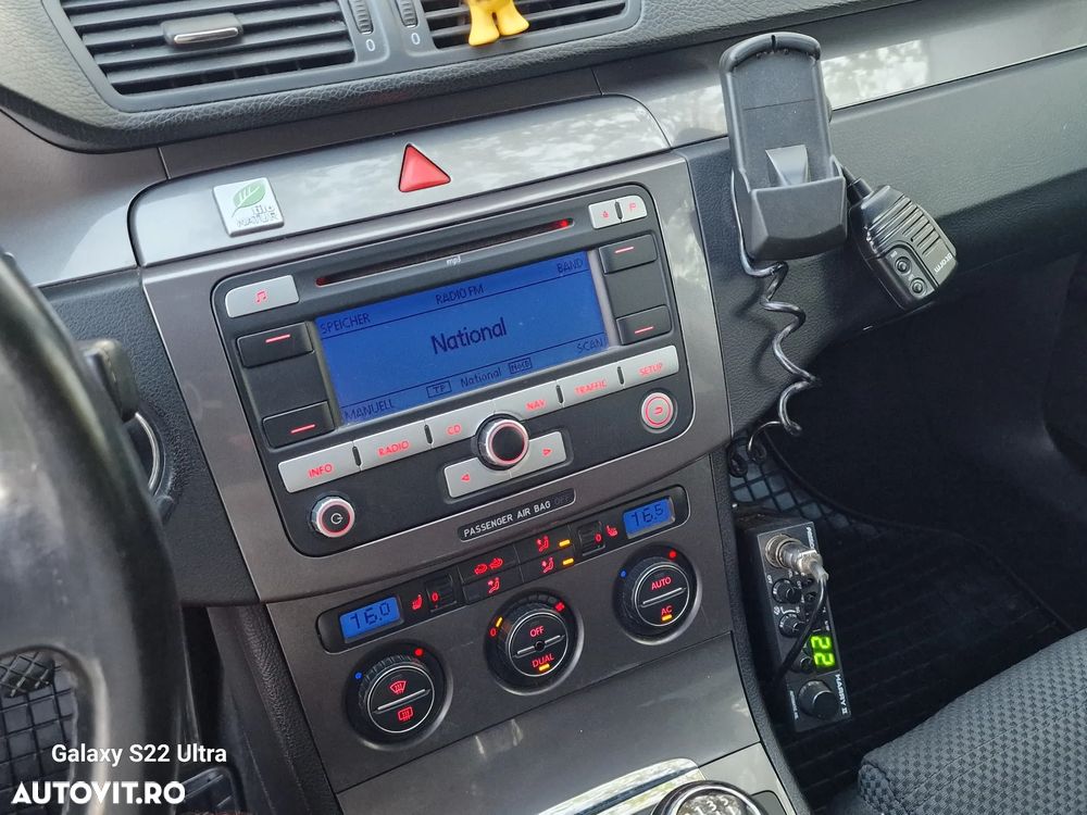 Volkswagen Passat 1.9 TDI DPF BlueMotion - 8