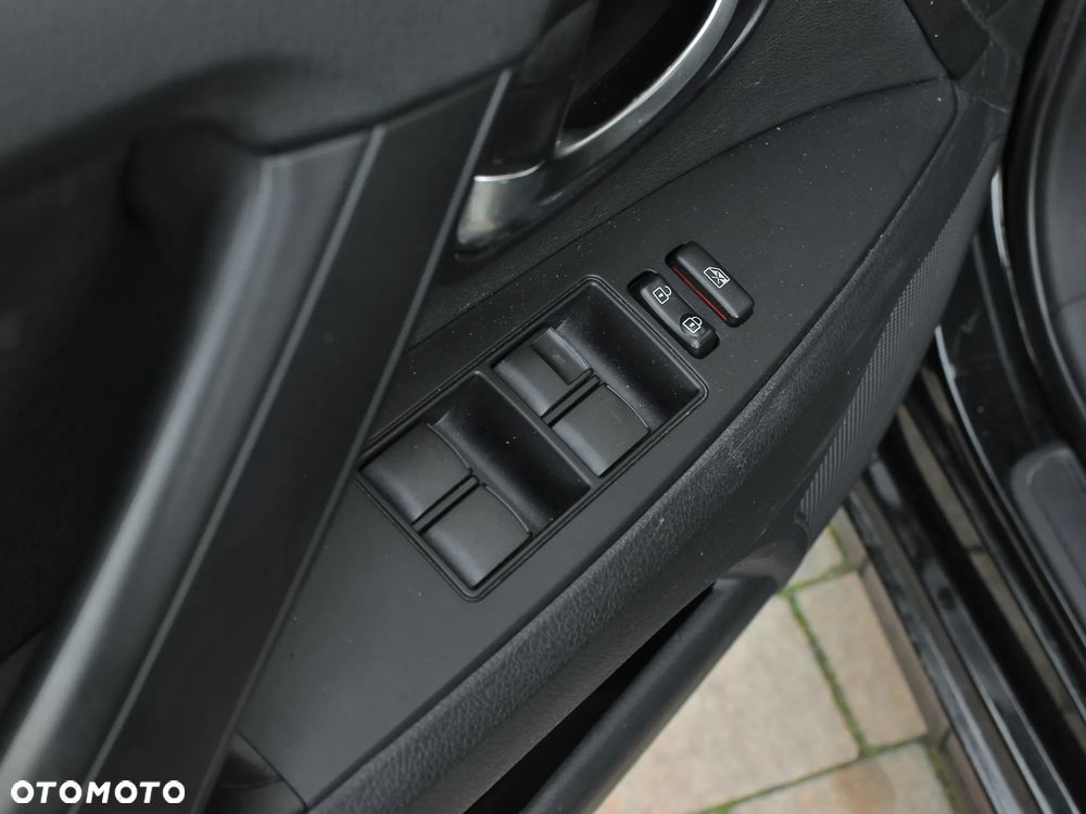 Toyota Avensis 1.8 Premium EU5 - 22