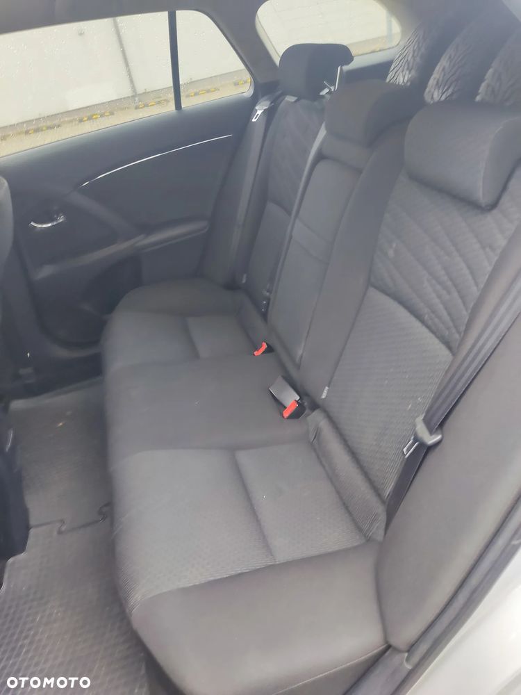 Toyota Avensis 2.0 D-4D Sol plus - 31