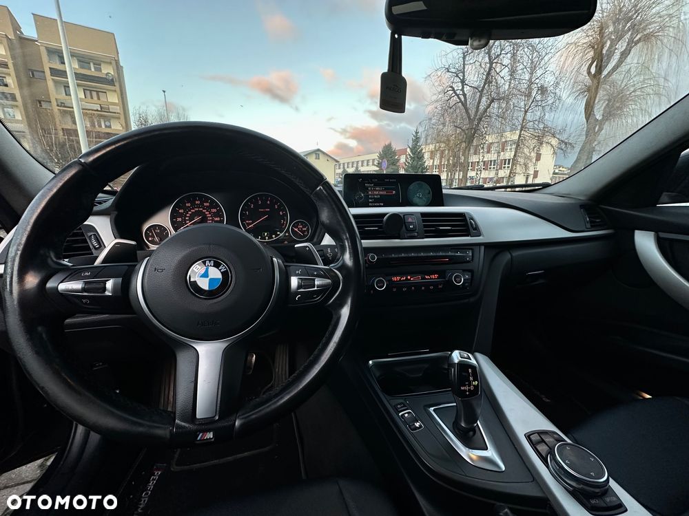 BMW Seria 3 320i xDrive - 7