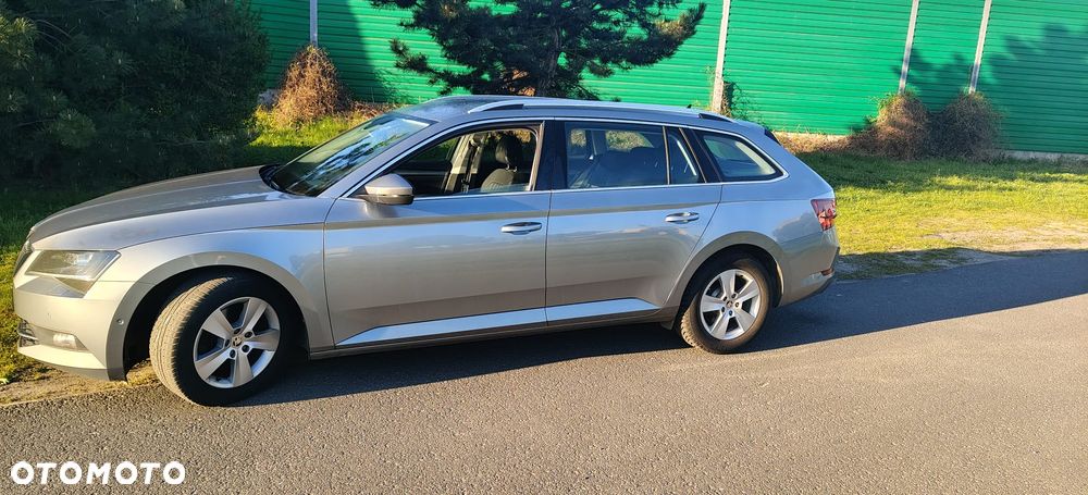 Skoda Superb 2.0 TDI SCR Sportline DSG - 5