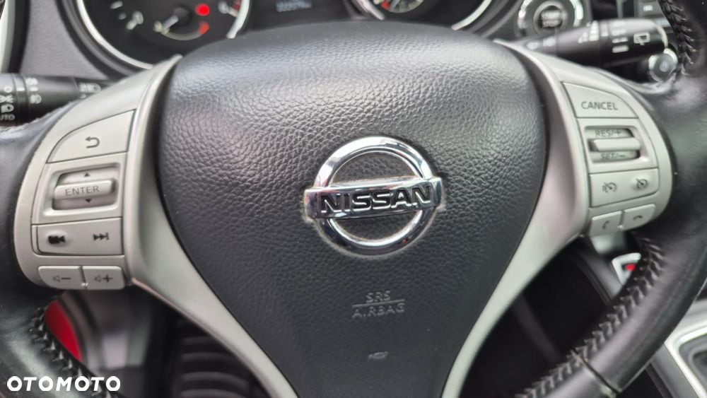 Nissan Qashqai 1.6 dCi N-Connecta - 23