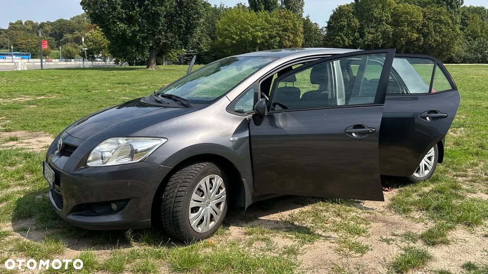 Toyota Auris - 5