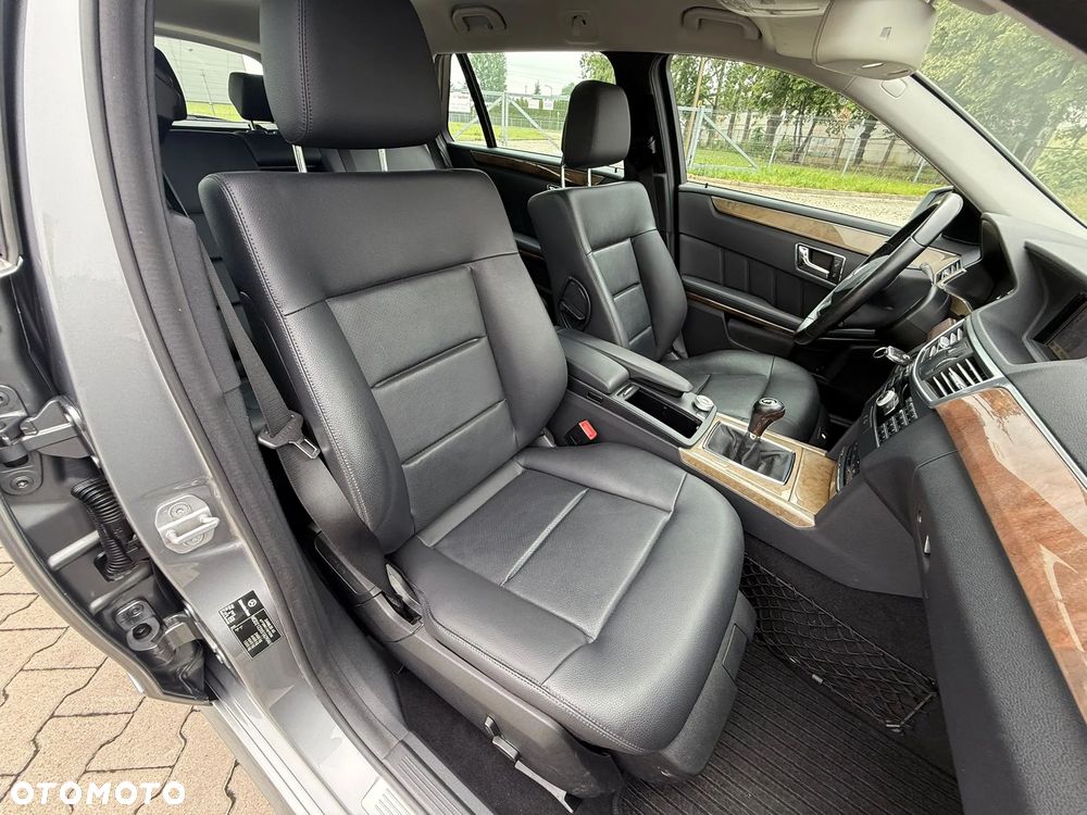 Mercedes-Benz Klasa E 200 CDI BlueEff - 21