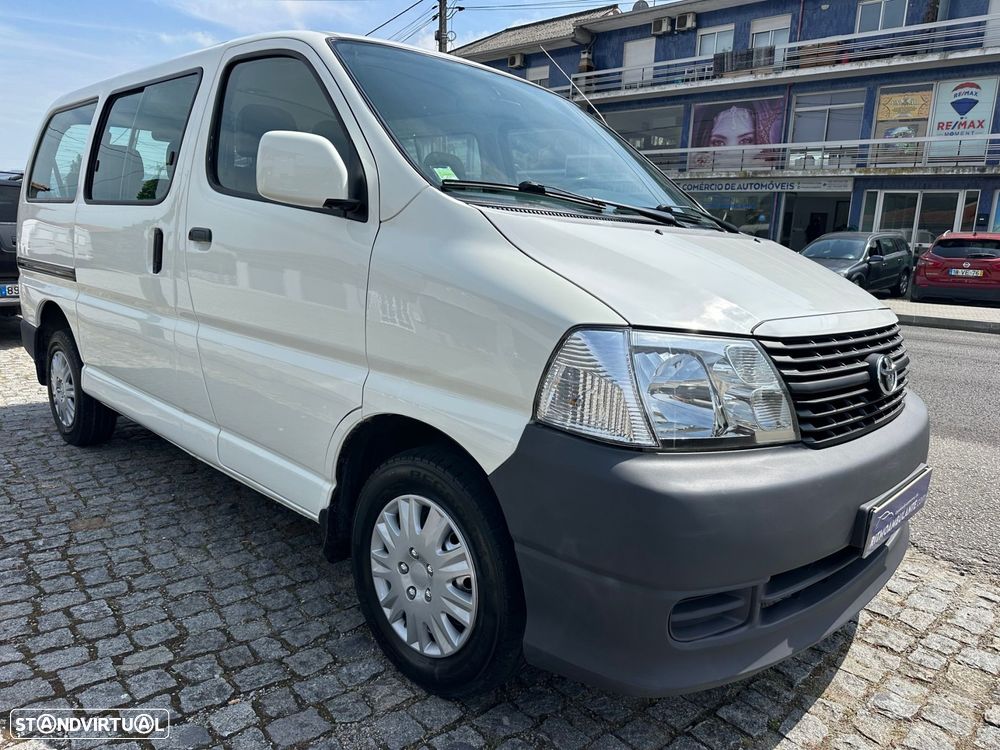 Toyota HiAce - 4