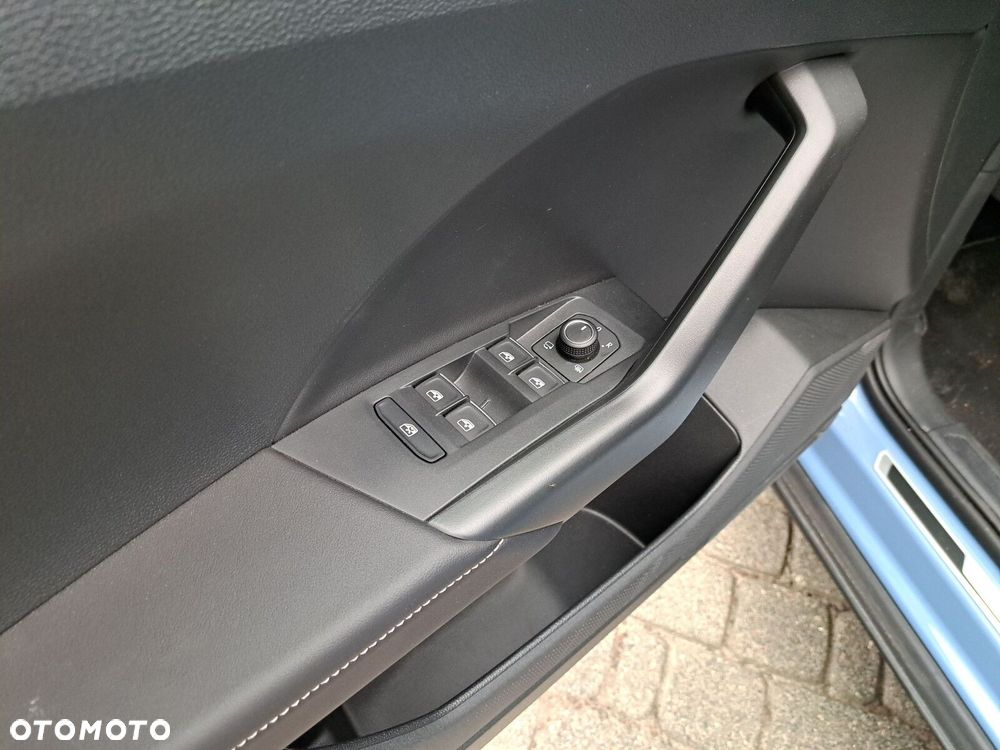 Volkswagen T-Cross - 14