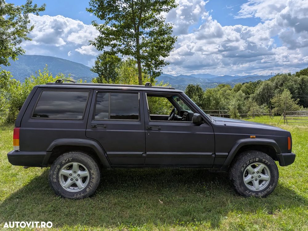 Jeep Cherokee - 5