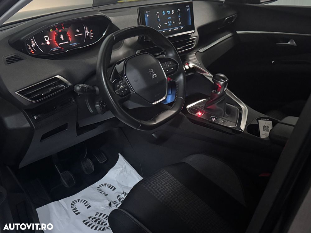 Peugeot 3008 PureTech 130 Stop & Start GPF Active - 4