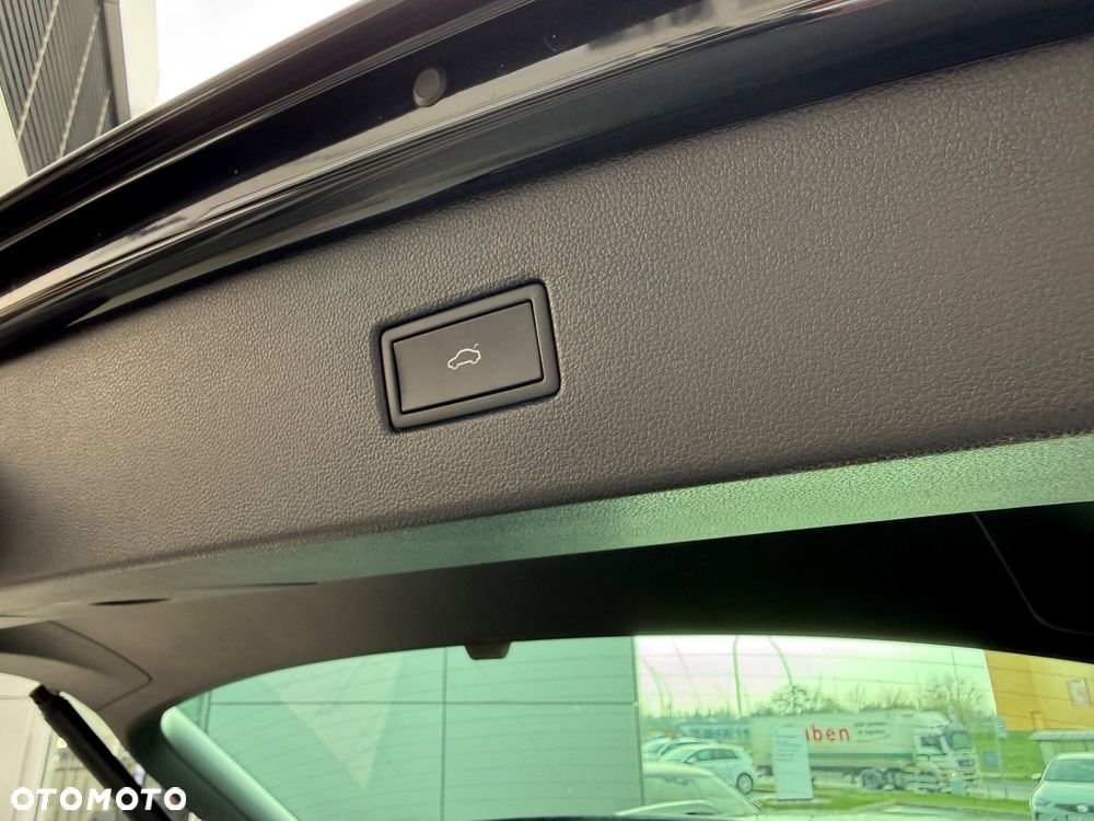 Volkswagen Tiguan 2.0 TSI 4Mot Elegance DSG - 32