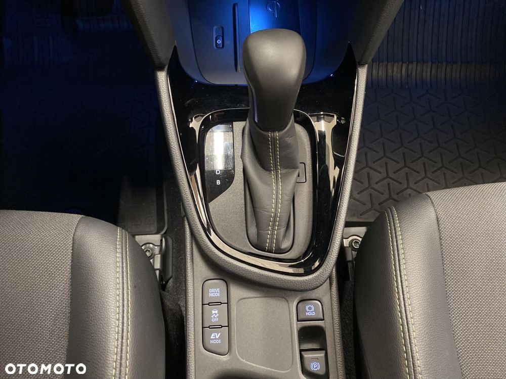 Toyota Yaris Cross Hybrid 1.5 Adventure - 20