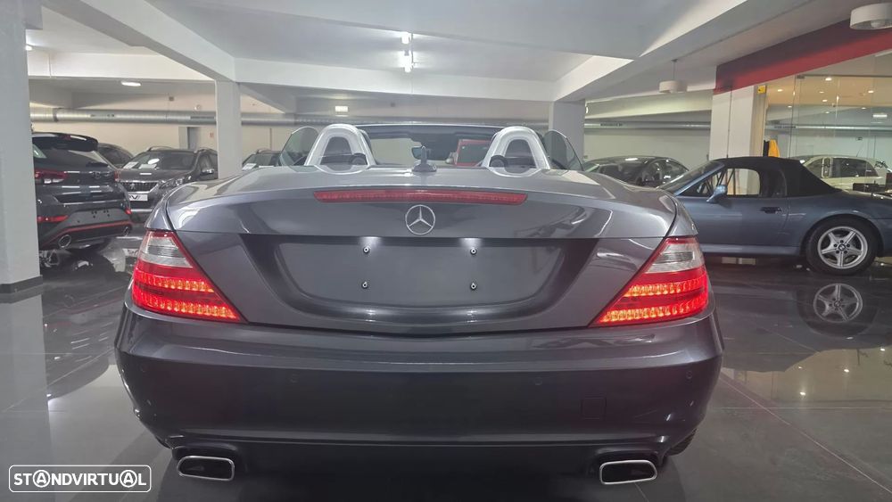 Mercedes-Benz SLK 250 (BlueEFFICIENCY) 7G-TRONIC - 36