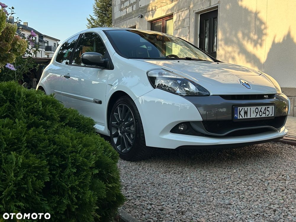Renault Clio 2.0 16V Sport - 12