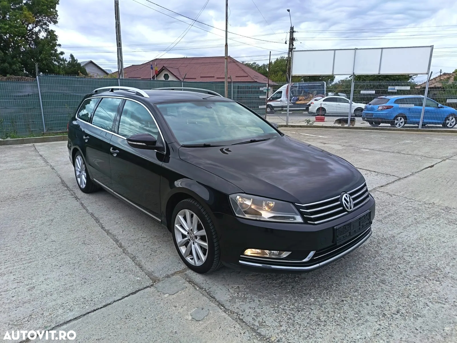 Volkswagen Passat Variant 2.0 Blue TDI SCR Highline - 2
