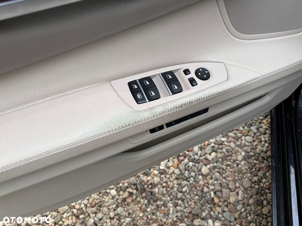 BMW Seria 7 730d xDrive - 17