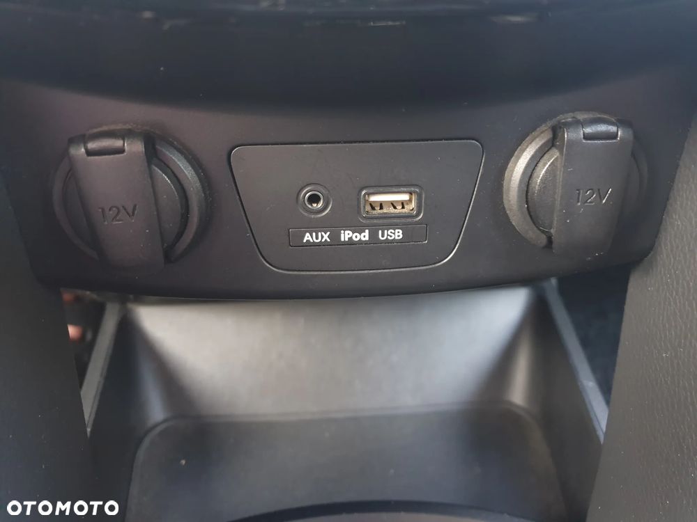 Hyundai i30 blue Kombi 1.4 Classic Navigation - 24