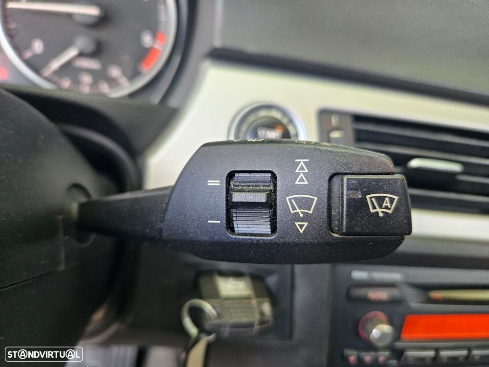 BMW 318 d LifeStyle - 36