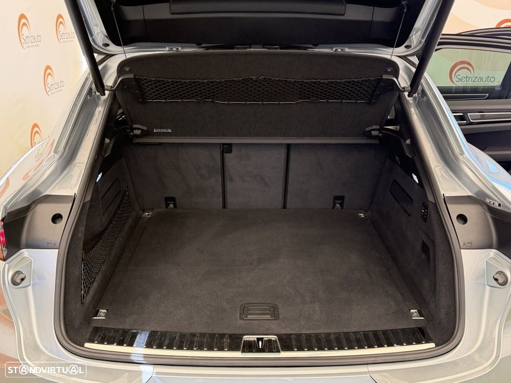 Porsche Cayenne Coupé E-Hybrid - 13