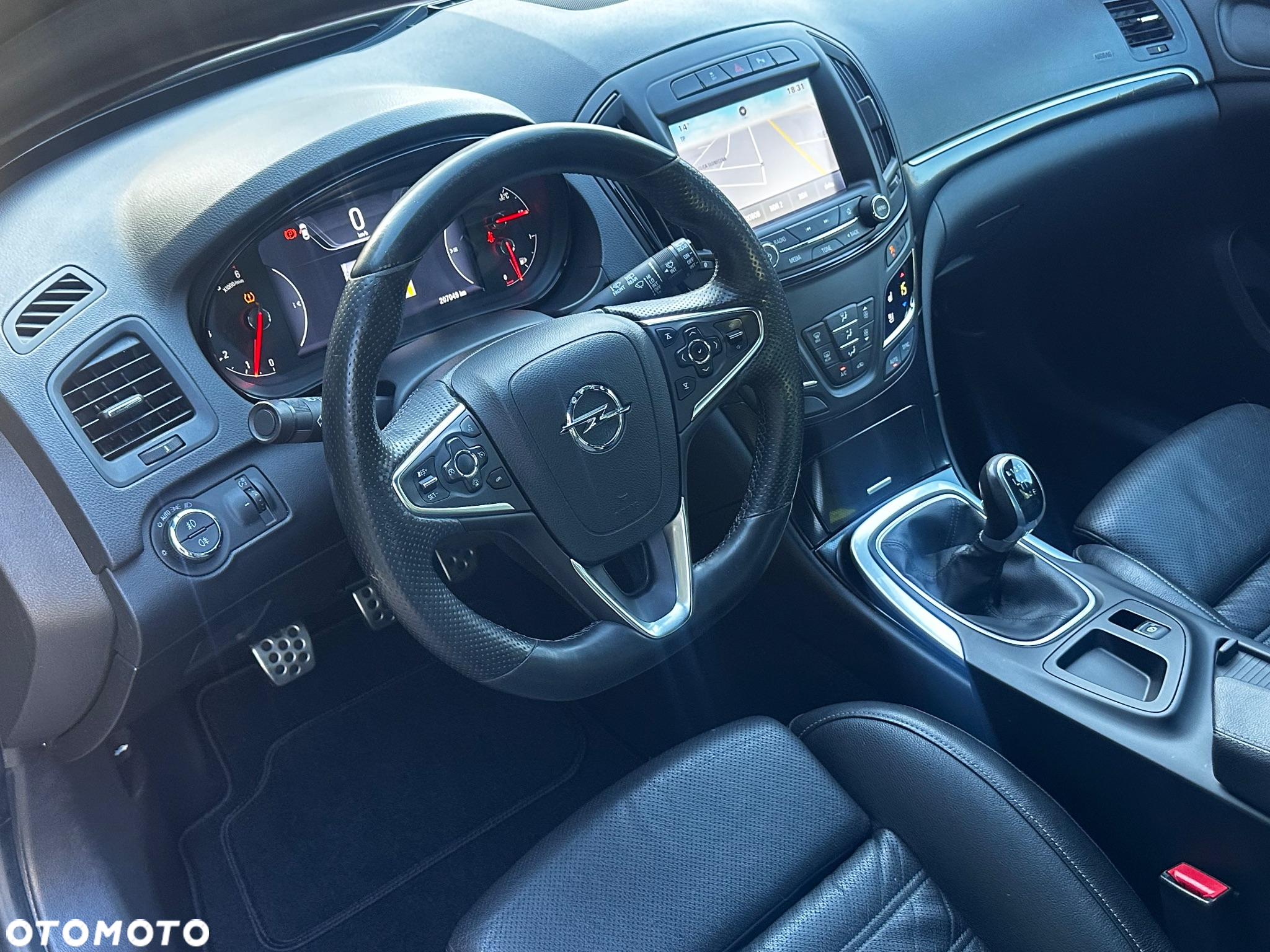Opel Insignia - 29