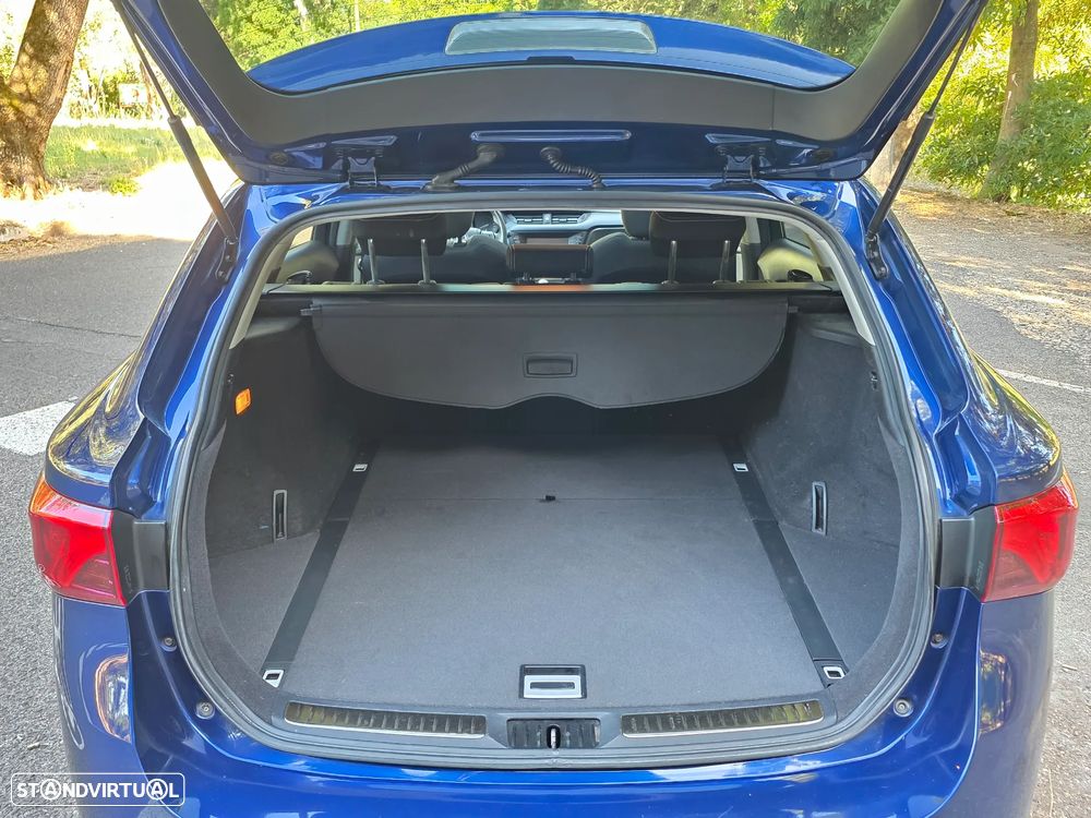 Toyota Avensis SW 2.0 D-4D Luxury+GPS - 10