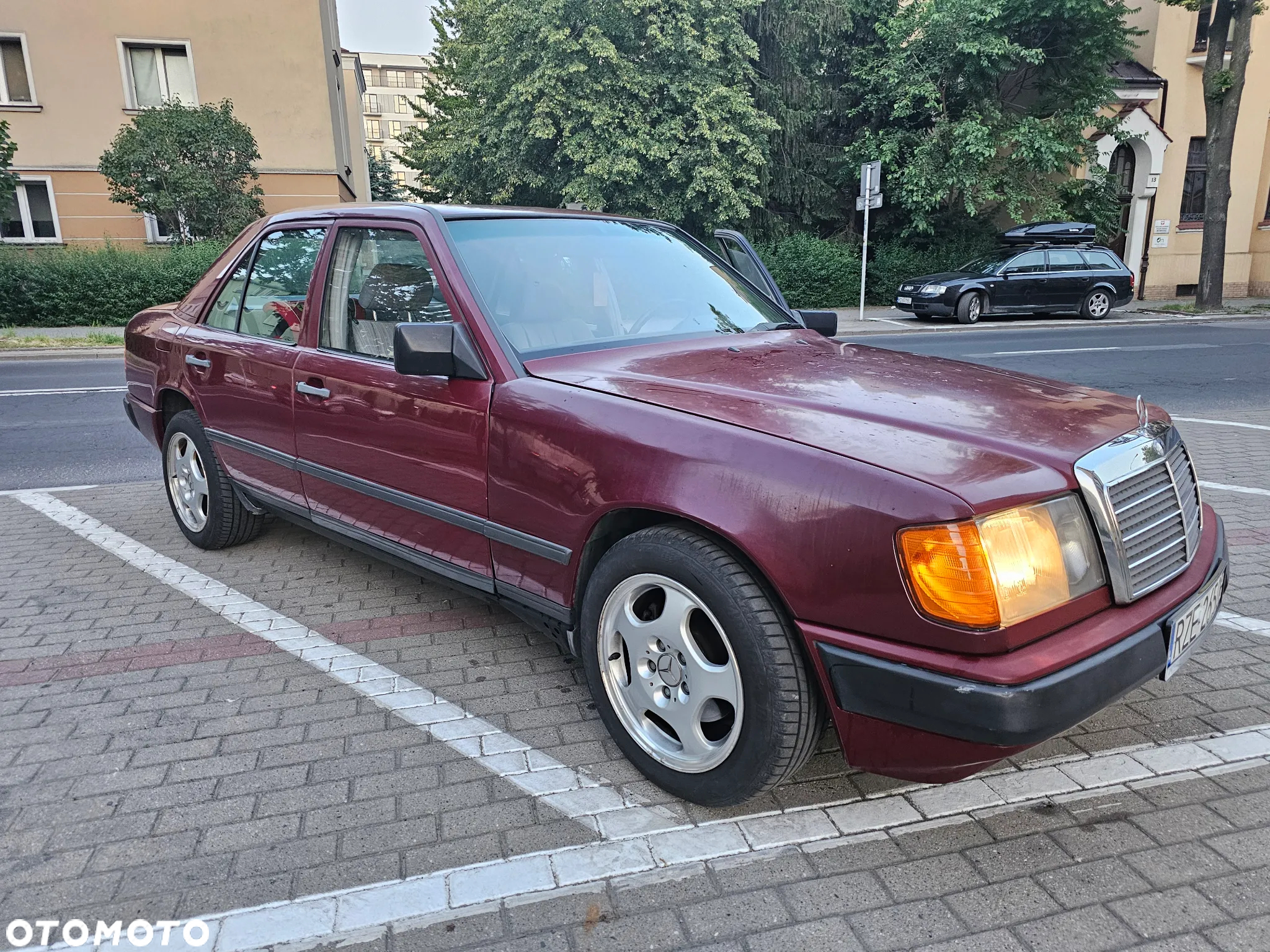 Mercedes-Benz W124 (1984-1993) - 11