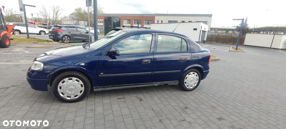 Opel Astra 1.4 - 10