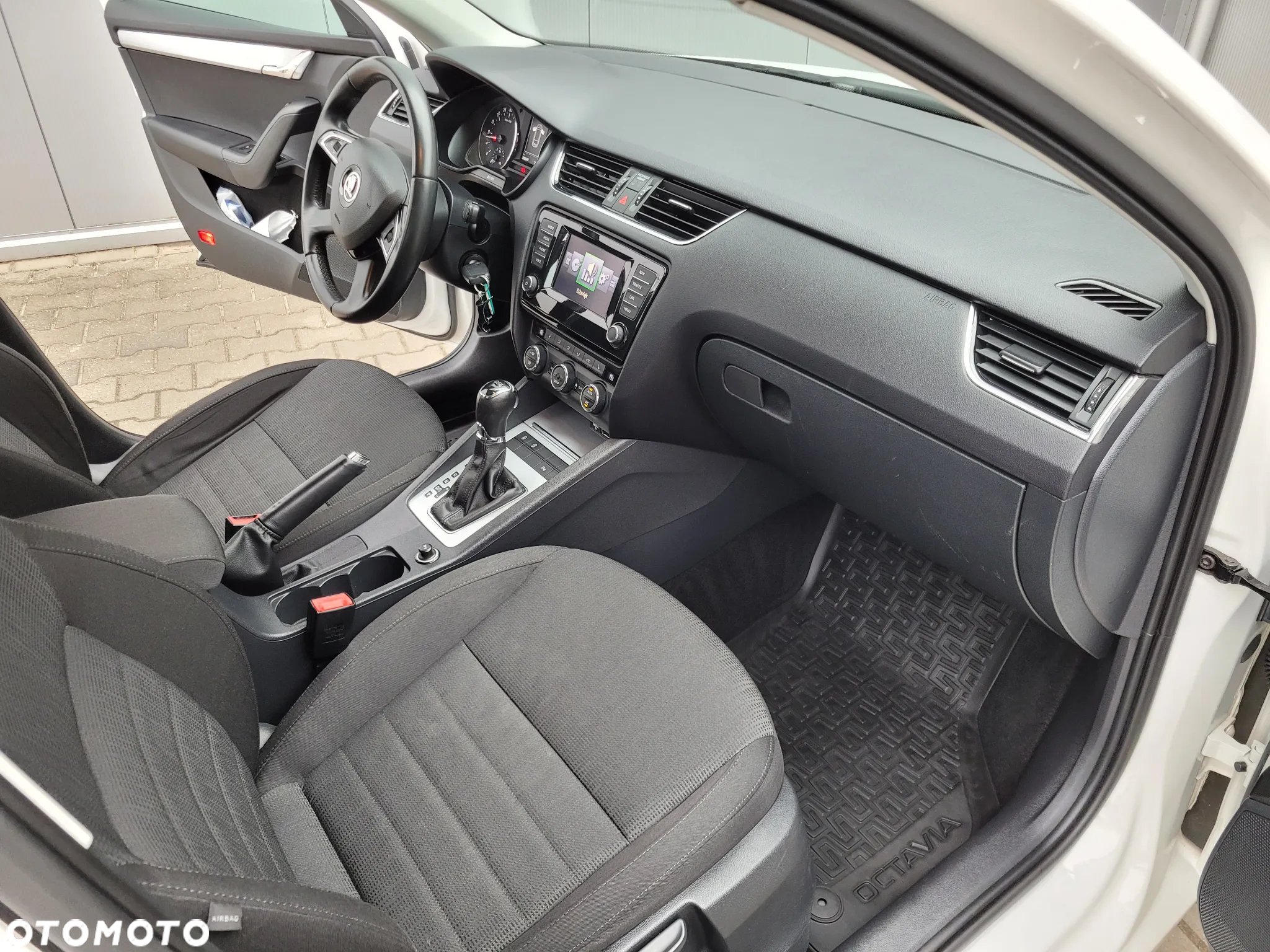 Skoda Octavia 2.0 TDI Elegance DSG - 13