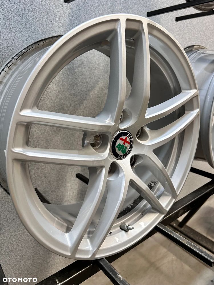 4 FELGI ALU. ALFA ROMEO GIULIA 16'' +TPMS 7J ET31  ALFA: 156 107467 - 9