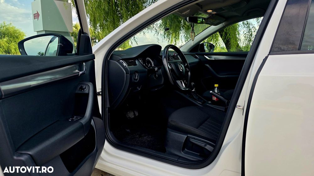 Skoda Octavia 2.0 TDI DSG 4X4 Style - 24